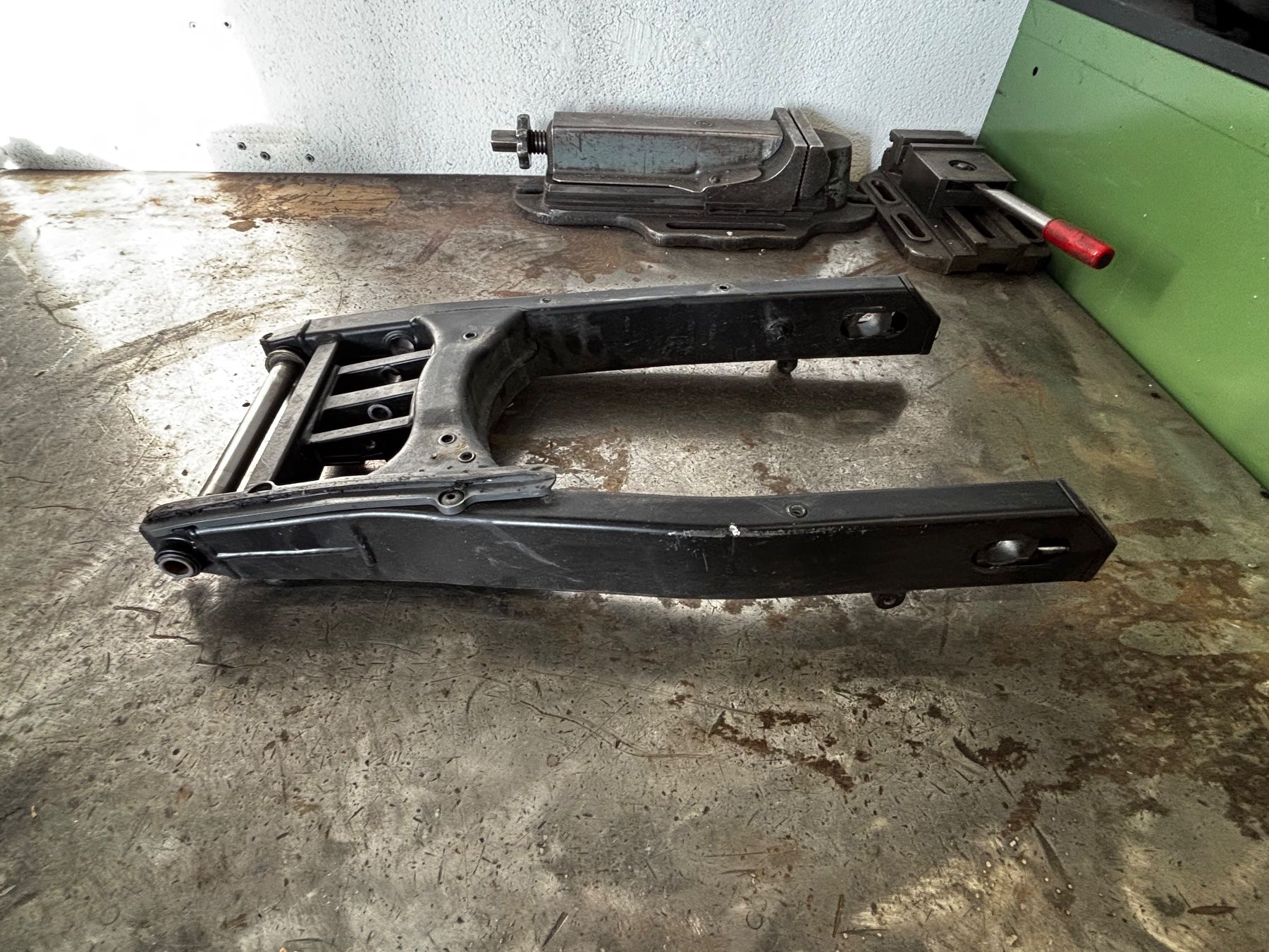 Ducati Tutti i ricambio per moto: Stahl Schwinge Ducati Monster 1000ie 2003-2005 – Usato da Wallbach venduto da iva_v76y 2