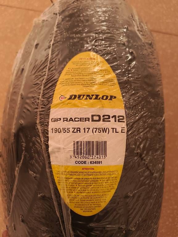 Altro in Scrittura & Disegno: Dunlop GP Racer D212 E – Nuovo e nell'imballaggio originale da Neyruz FR venduto da Akaraion-KFT