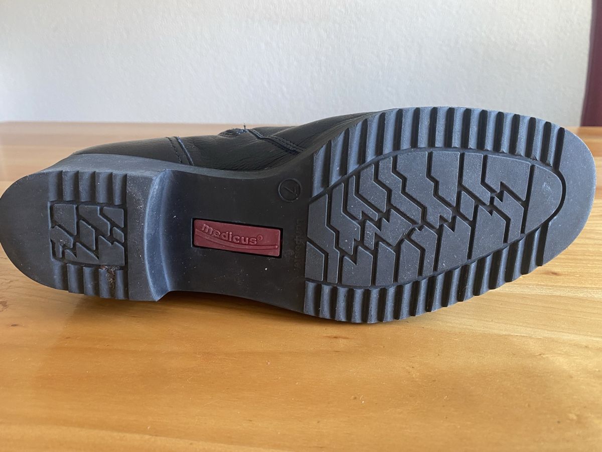 Damenschuhe: Stiefel Gr. 7 – Gebraucht aus Rapperswil SG von Hubeli 2