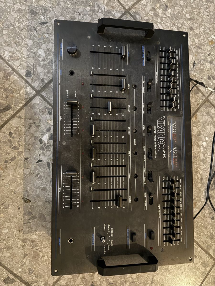 Platines de mixage: Vivanco MX850 Mixer mit Equalizer  – D'occasion à Jona par bru_x2jt 1