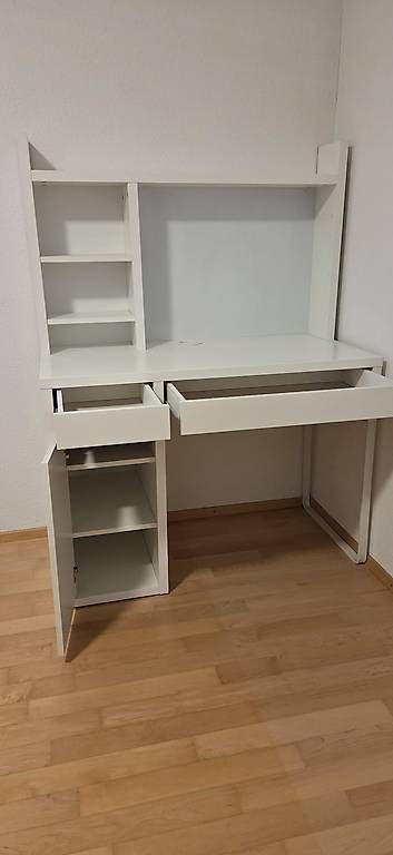 Ikea Scrivanie: Pult mit Magnetwand – Usato da Boswil venduto da Spockinchen 1