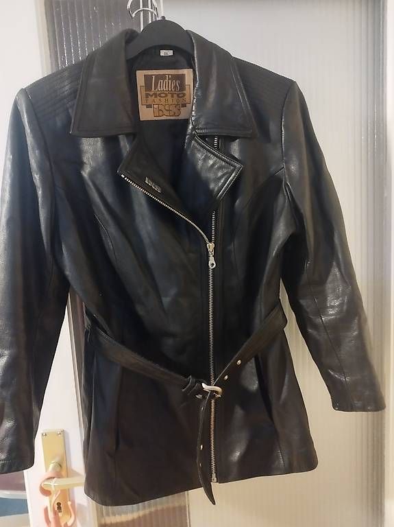 Giacche: Damen Motorradjacke Leder Grösse DL – Usato da Granges-Paccot venduto da Ping1998