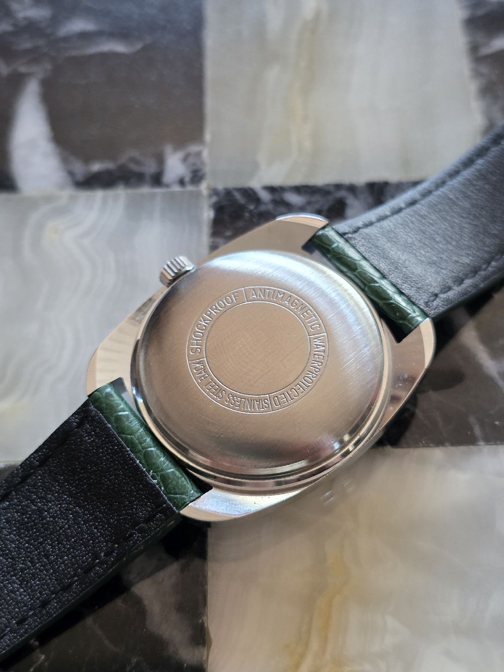 Orologi: Vintage Diarex – Usato da Salmsach venduto da Vinted.by.Y.R 2
