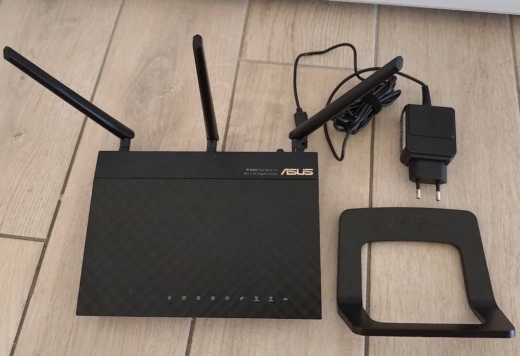 Asus Modem & Router: Routeur Wifi Asus RT-AC66U – Usato da Froideville venduto da Sergio80 3