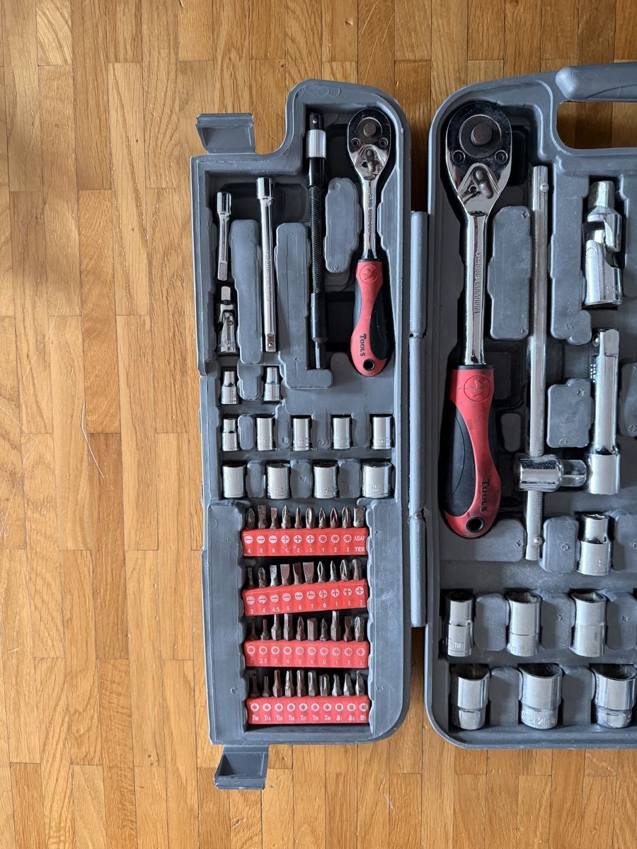 Tutti gli attrezzi: Werkzeugkoffer / Set – Usato da Zürich venduto da Gadgets2020 2