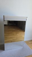 Spiegelschrank mit Licht und Steckdose