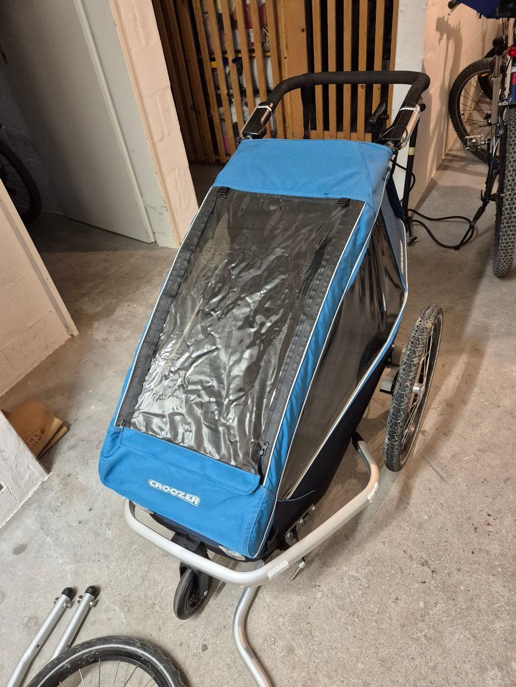 Croozer Rimorchi: Croozer Kid Plus for 1 2018 – Usato da Zürich venduto da Thevanboomer