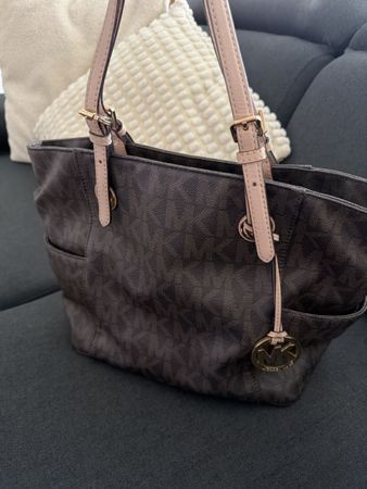 Michael Kors dunkelbraun Signature Tasche