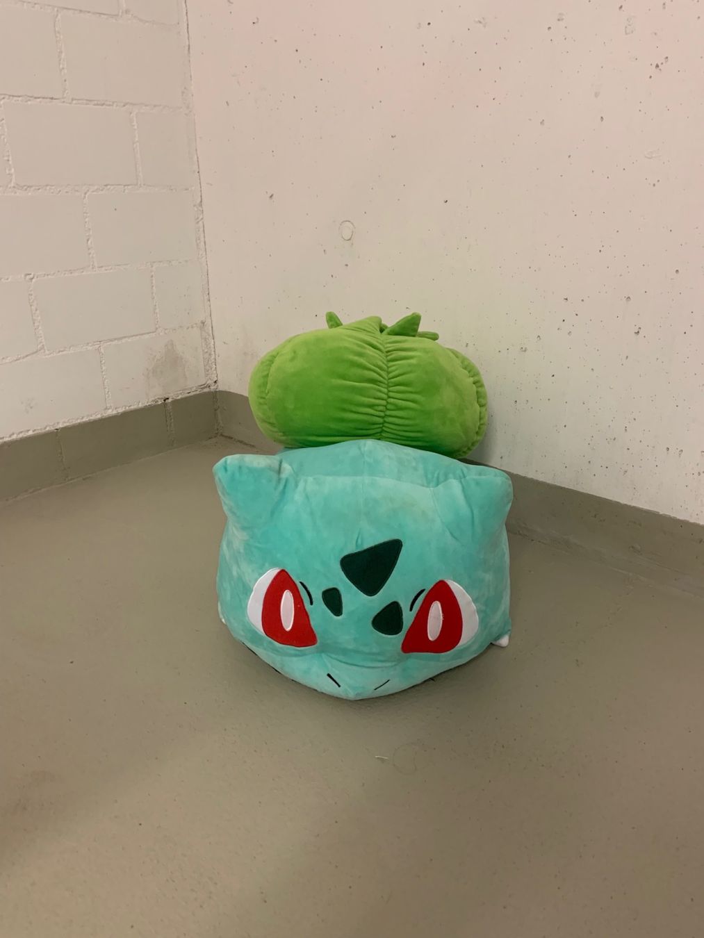 Pokémon Jouets: Pokemon Bisasam Stofftier gross – D'occasion à Neftenbach par assla13 1