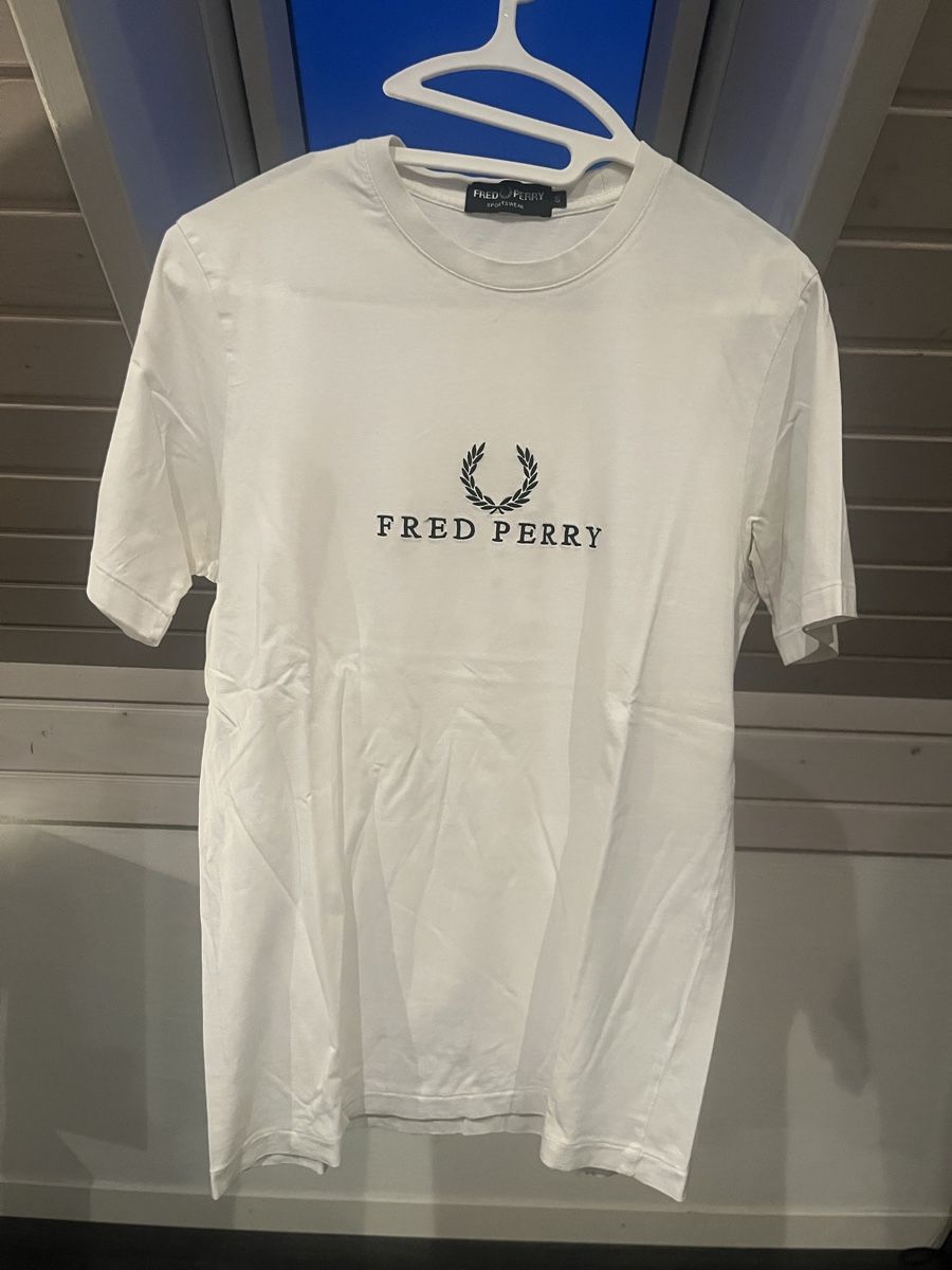Fred Perry T-shirt: Fred Perry T-Shirt Gr. S – Usato da Otelfingen venduto da Denis_ZH 1