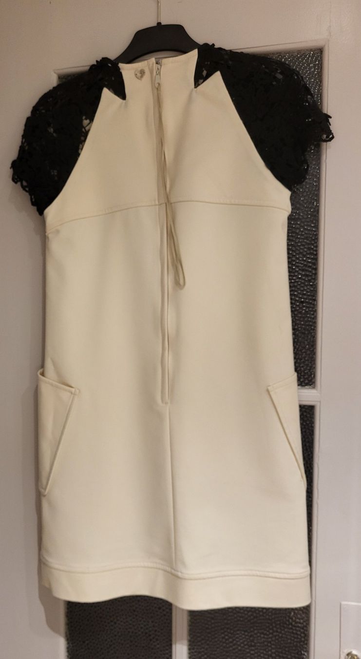 Twinset Vestiti: Twin - Set Kleid Creme Spitze Gr. S Neu – Nuovo (secondo la descrizione) da Uitikon Waldegg venduto da Similde 2