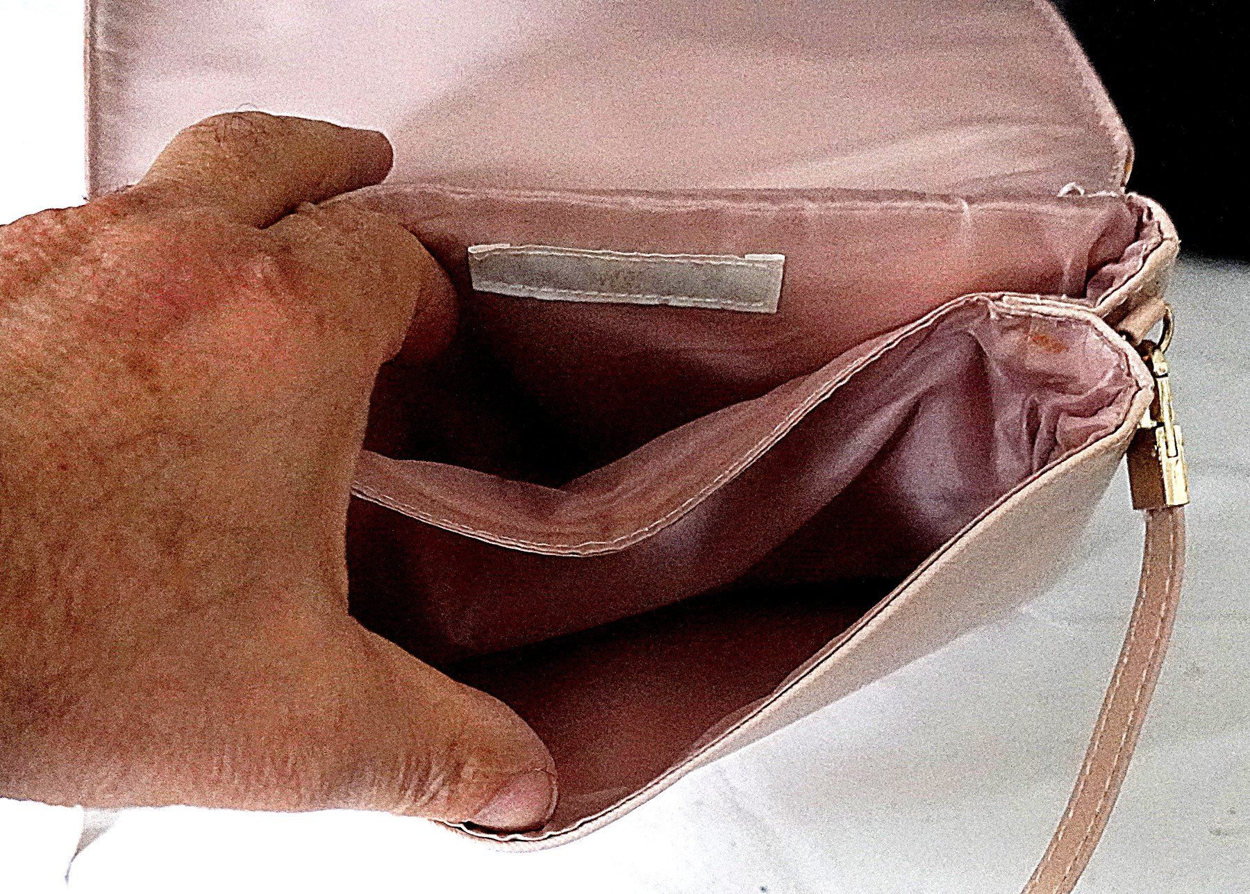 Borse da donna: Damentäschli Umhänge-Täschli Lachsfarbig – Usato da Baar venduto da 2cvbaar 1