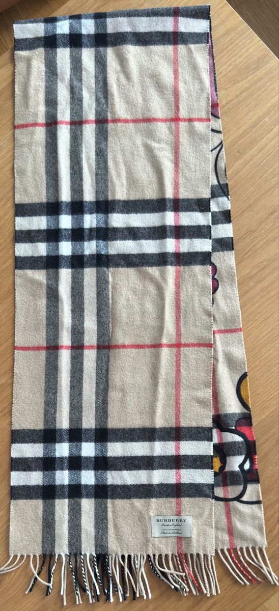 Burberry Foulards, Tücher & Schals: Burberry Schal Cashmere beige / design reversible – Gebraucht aus Uster von Schokhi 2