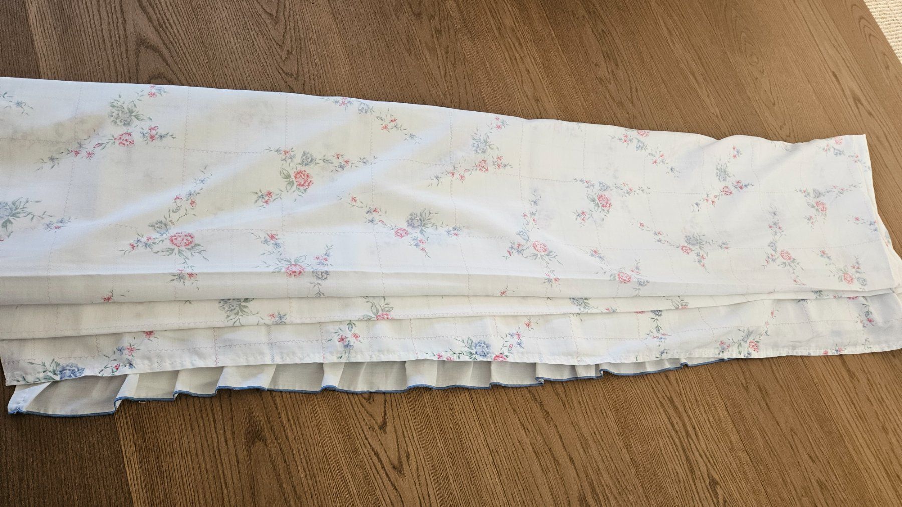 Biancheria da letto: Parure da letto fiorata – Usato da Melano venduto da H-Sara