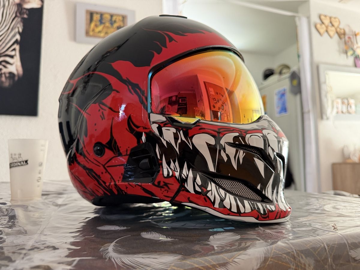 Caschi & visiere: Casque moto intégral original – Nuovo (secondo la descrizione) da Estavayer-le-Lac venduto da Dudu720