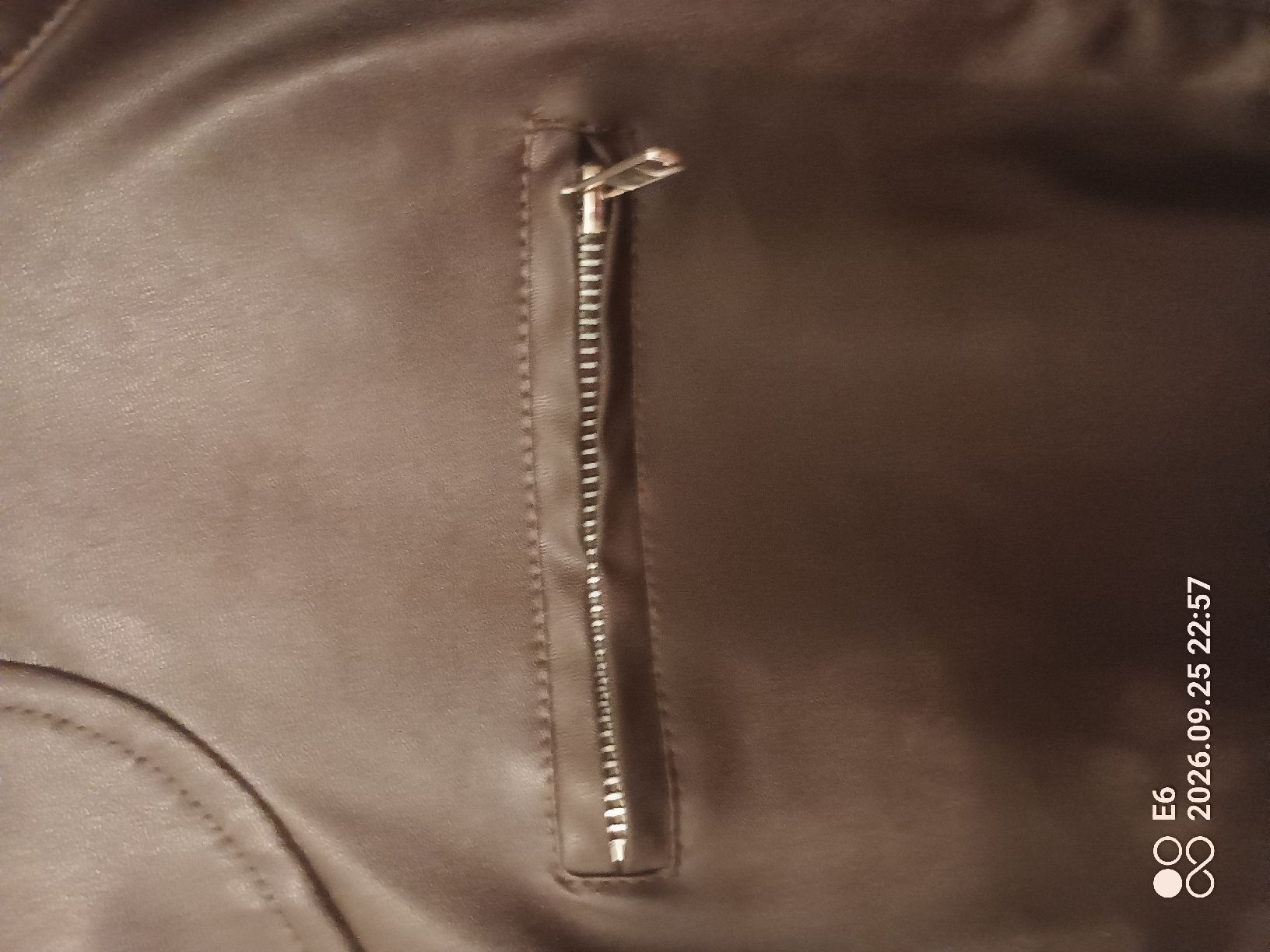 Giacche: Braune Kunstlederjacke  – Nuovo e nell'imballaggio originale da Zürich venduto da Mitzi6 3