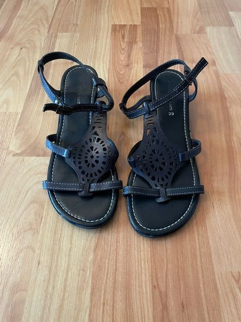 Damenschuhe: Sandale schwarz, Grösse 39 – Gebraucht aus Niederweningen von sho_mb8y 1