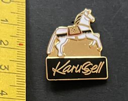 Karussell-Pferd /Pin