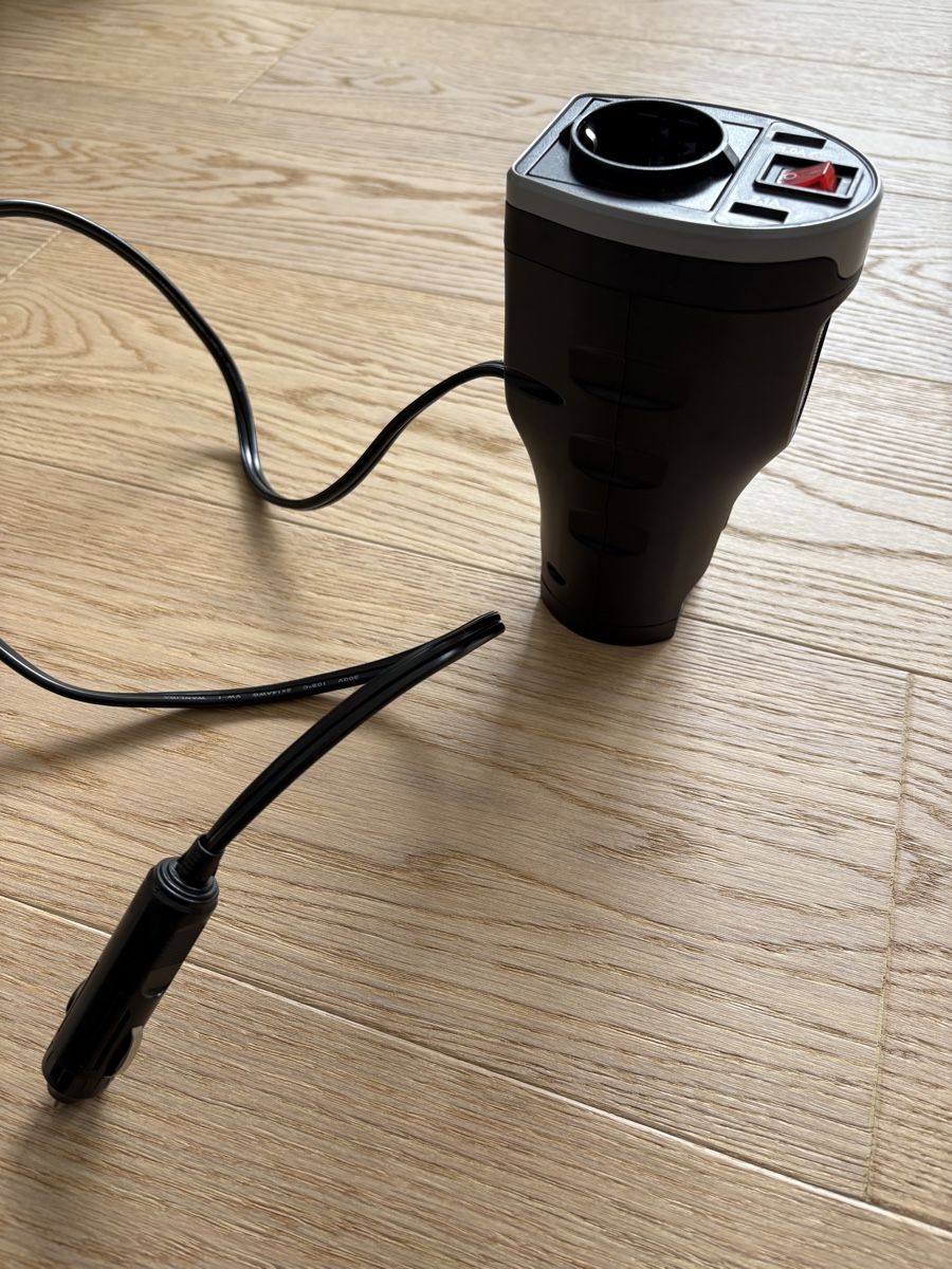 Inverter: Technaxx Wechselrichter Auto-Ladekabel – Usato da Gommiswald venduto da mob_nlt8