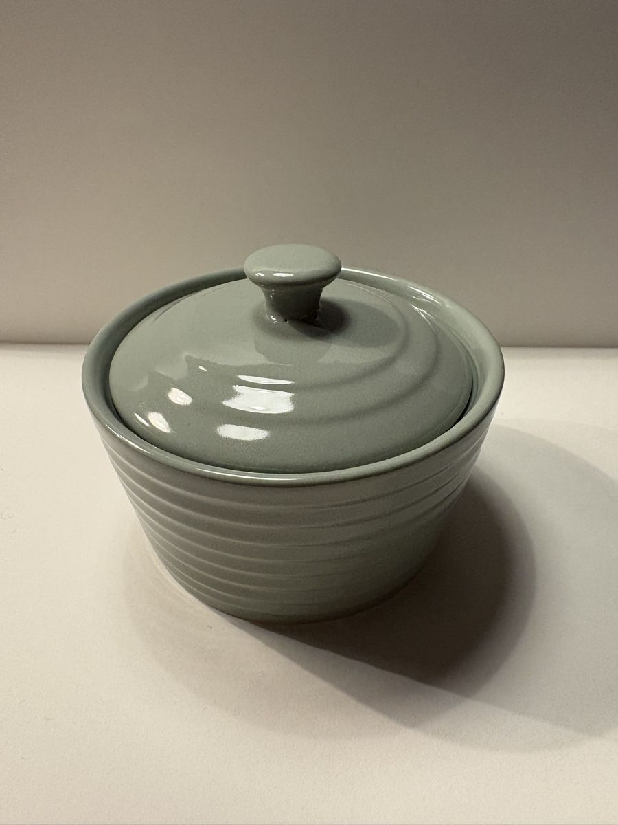 Moules à gâteaux: Keramikbackform mit Deckel hellgrau Durchmesser 10 cm neu – D'occasion à Basel par dav_b5gb 2