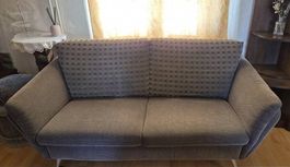 2 Sofas sehr gut erhalten 