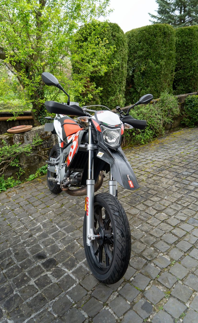Aprilia Strasse: Aprilia SX50 – Gebraucht aus Meilen von  1