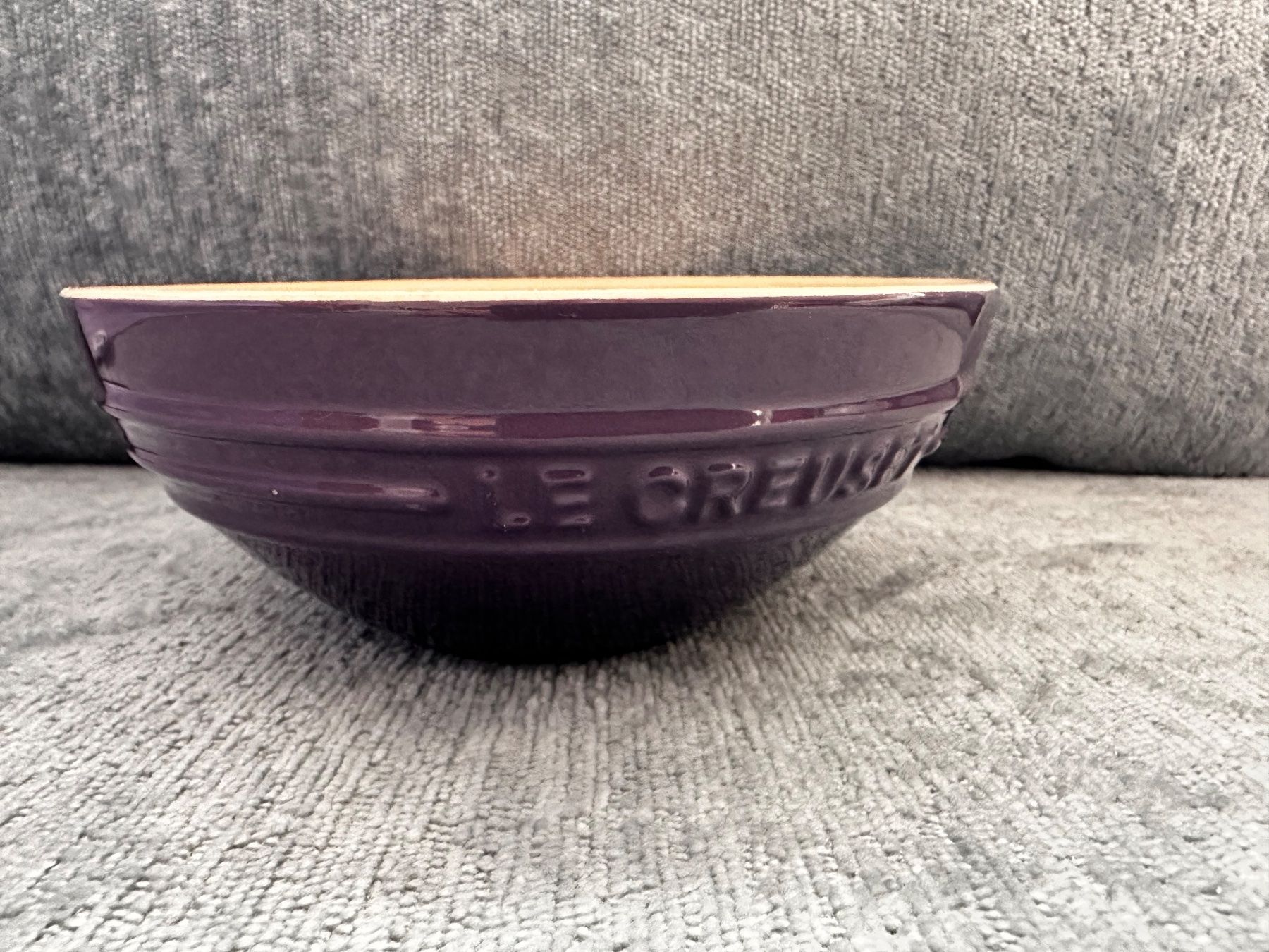 Le Creuset Ciotole: Le Creuset RAR Lilac Schüssel – Usato da Oberglatt ZH venduto da ssch81