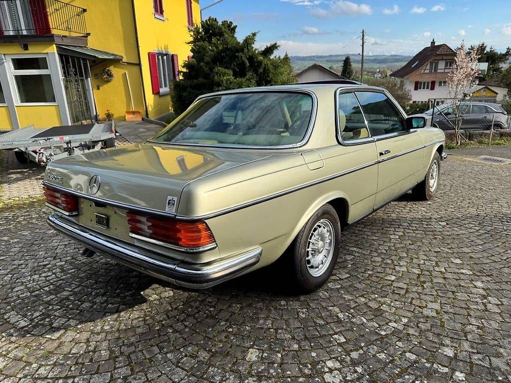 Automobili: Mercedes-Benz C123 Coupé 280 CE – Usato da Langenthal venduto da Goergens10 3