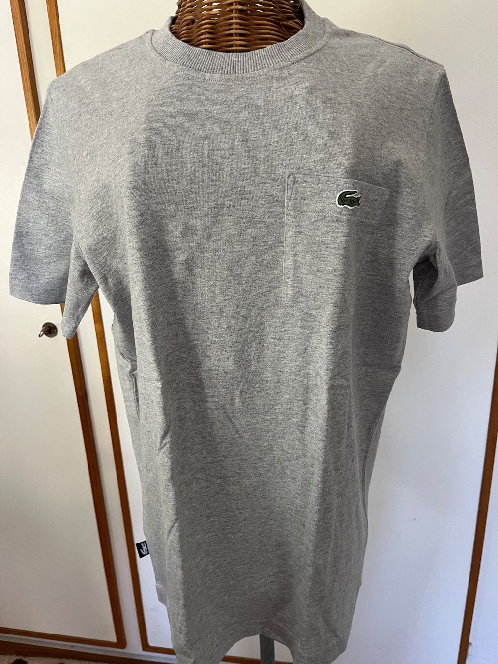Lacoste T-shirt: Lacoste L!VE T-Shirt grau – Usato da Utzenstorf venduto da Ismaele