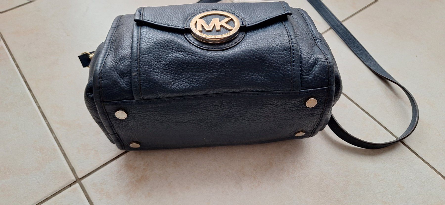 Michael Kors Borse da donna: Sac Michael Kors en cuir – Usato da St-Triphon venduto da Jldr0 4