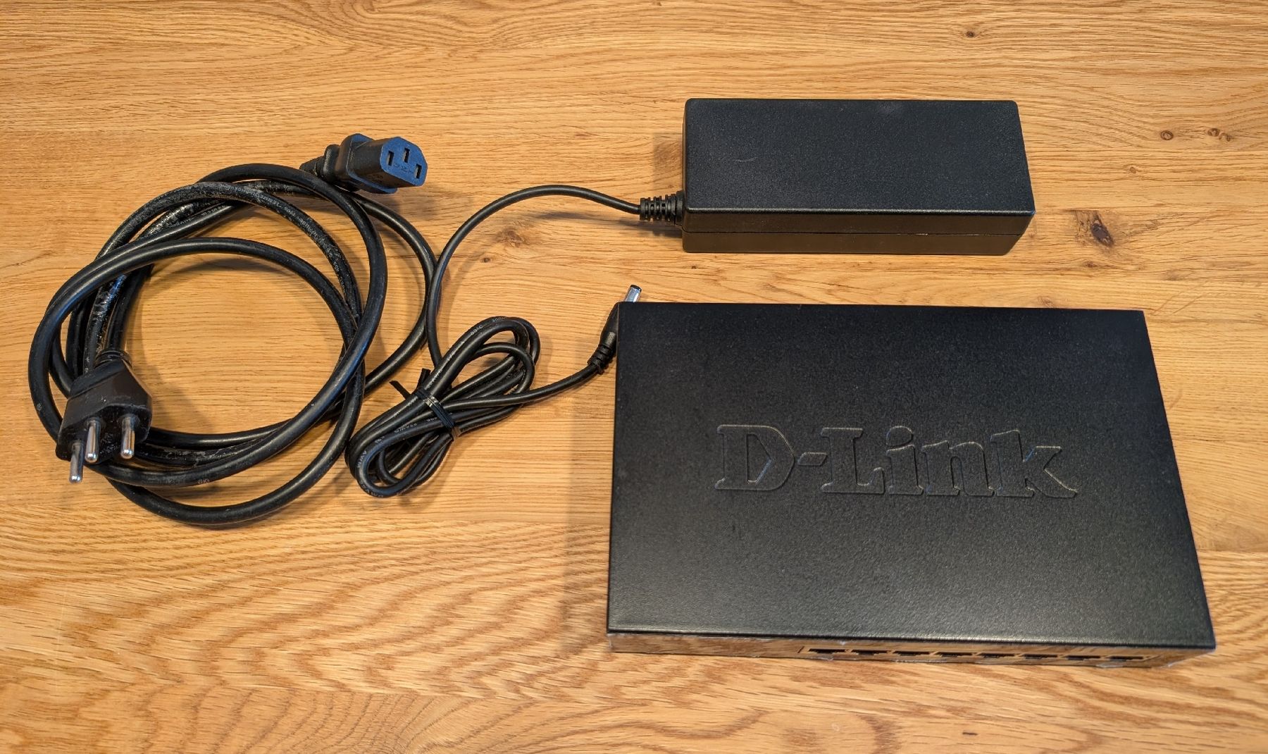 Hub & Switch: D-Link DGS-1008P PoE Switch – Nuovo (secondo la descrizione) da Näfels venduto da joc_j8n6 1