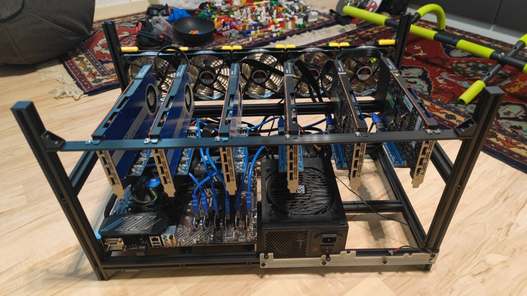 Coin Miner: Mining Rig ETC mit 5 Grafikkarten – Usato da Rüti ZH venduto da Jesse 2