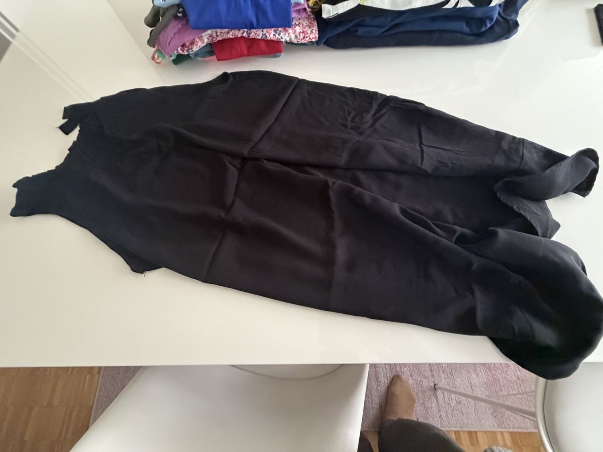 Lotti di vestiti: Damen Kleider paket gr M/L – Nuovo (secondo la descrizione) da Winterthur venduto da EasyRS 5