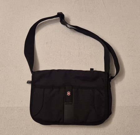 Victorinox Umhängetasche schwarz