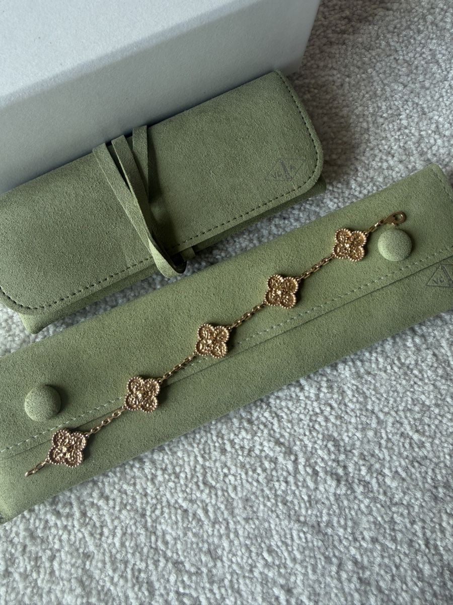 Van Cleef Bracciali & Braccialetti: Bracelet Van Cleef & Arpels, Alhambra, Or Jaune, Comme Neuf – Nuovo (secondo la descrizione) da Lausanne venduto da Stephaniesdressing 5