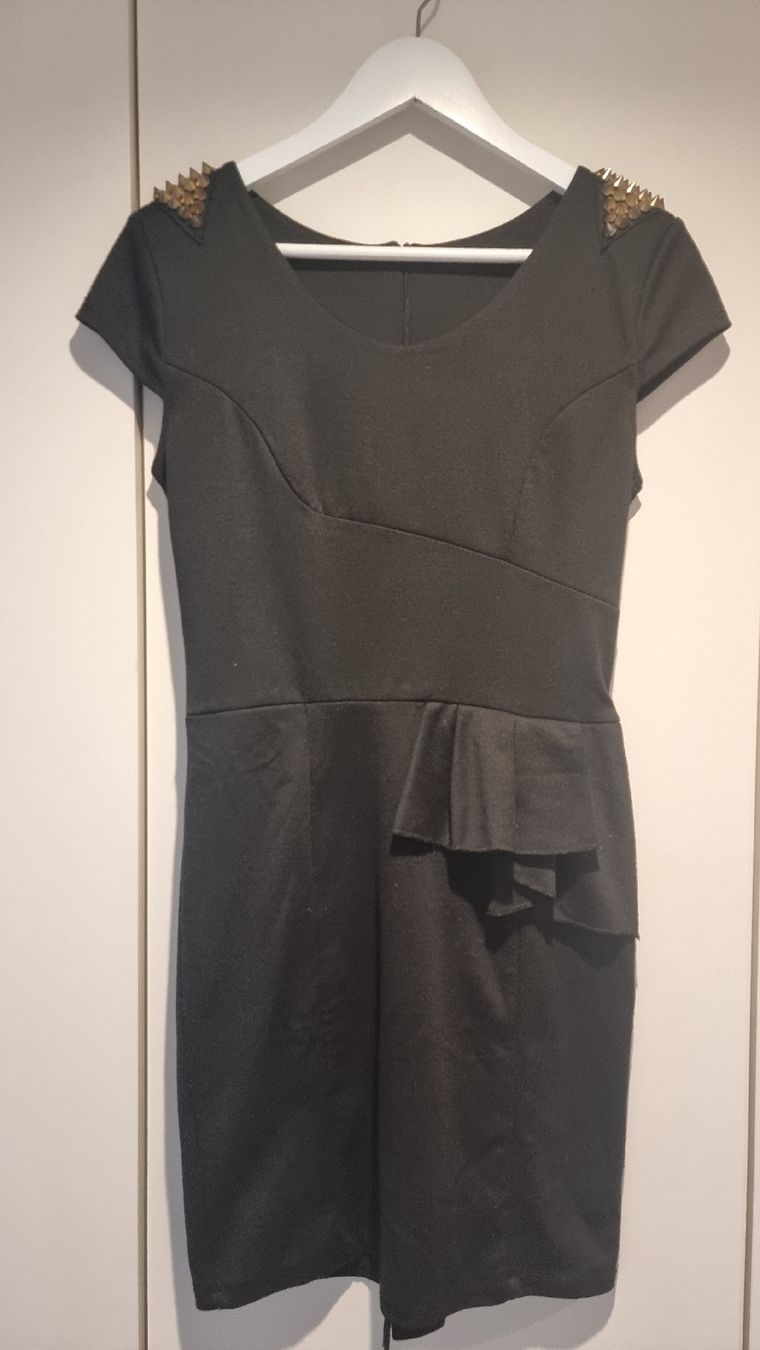 Vestiti: Schwarzes Kleid mit Nieten, Grösse M – Usato da Balgach venduto da Patty04