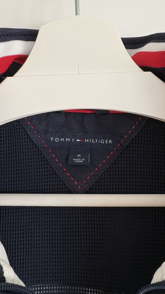 Tommy Hilfiger Vestes: Tommy Hilfiger Autumn/Spring Jacket – D'occasion à Zürich par Ydaniken 3