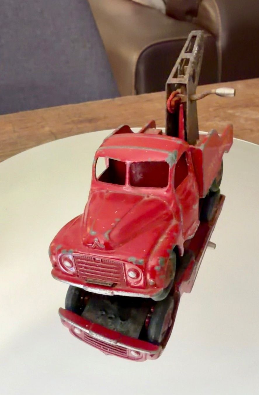Citroën Modellini d'auto: Dinky Toys Citroen U23 – Usato da Perly venduto da inf_jnp6 2
