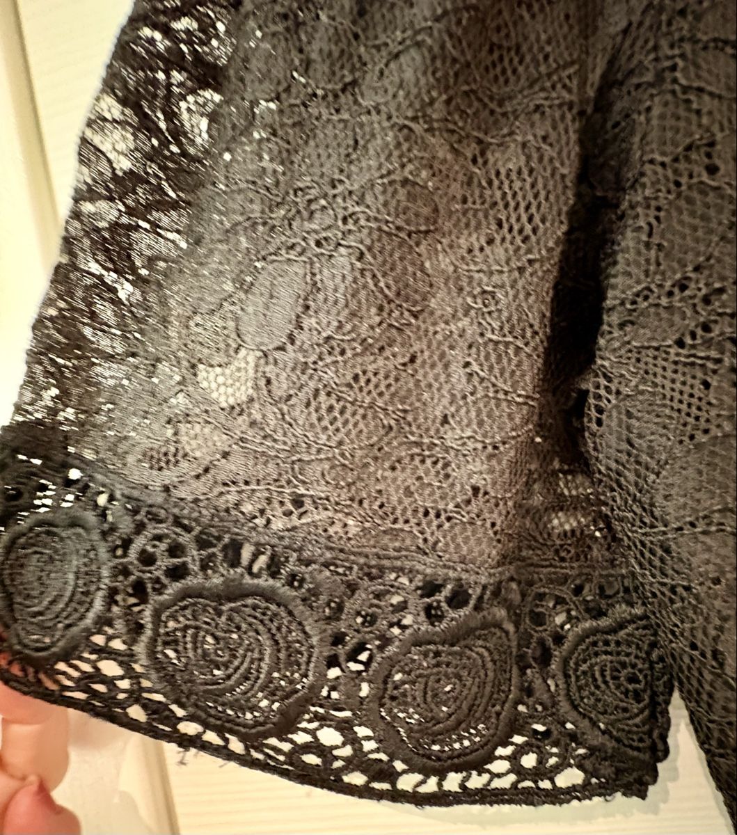 Camicette: Bluse, Schwarze Spitzenbluse, Gr. 40/42, elegant & festlich – Usato da Bellinzona venduto da ModaLugano 4