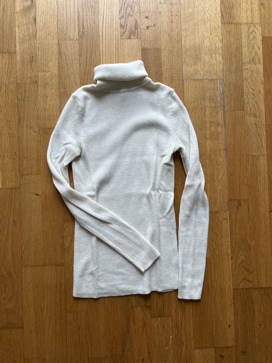 Uniqlo Pullover & Sweatshirts: Uniqlo - Rollkragenpullover  – Gebraucht aus Biel/Bienne von dani_mila