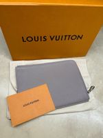 Louis Vuitton Taupe Pochette Jour PM - Zip