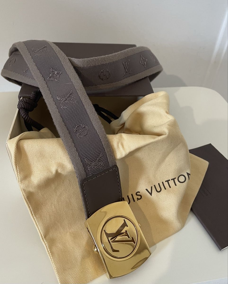 Louis Vuitton Cinture: Cintura LOUIS VUITTON 90 – Usato da Bellinzona venduto da nat_j2w5