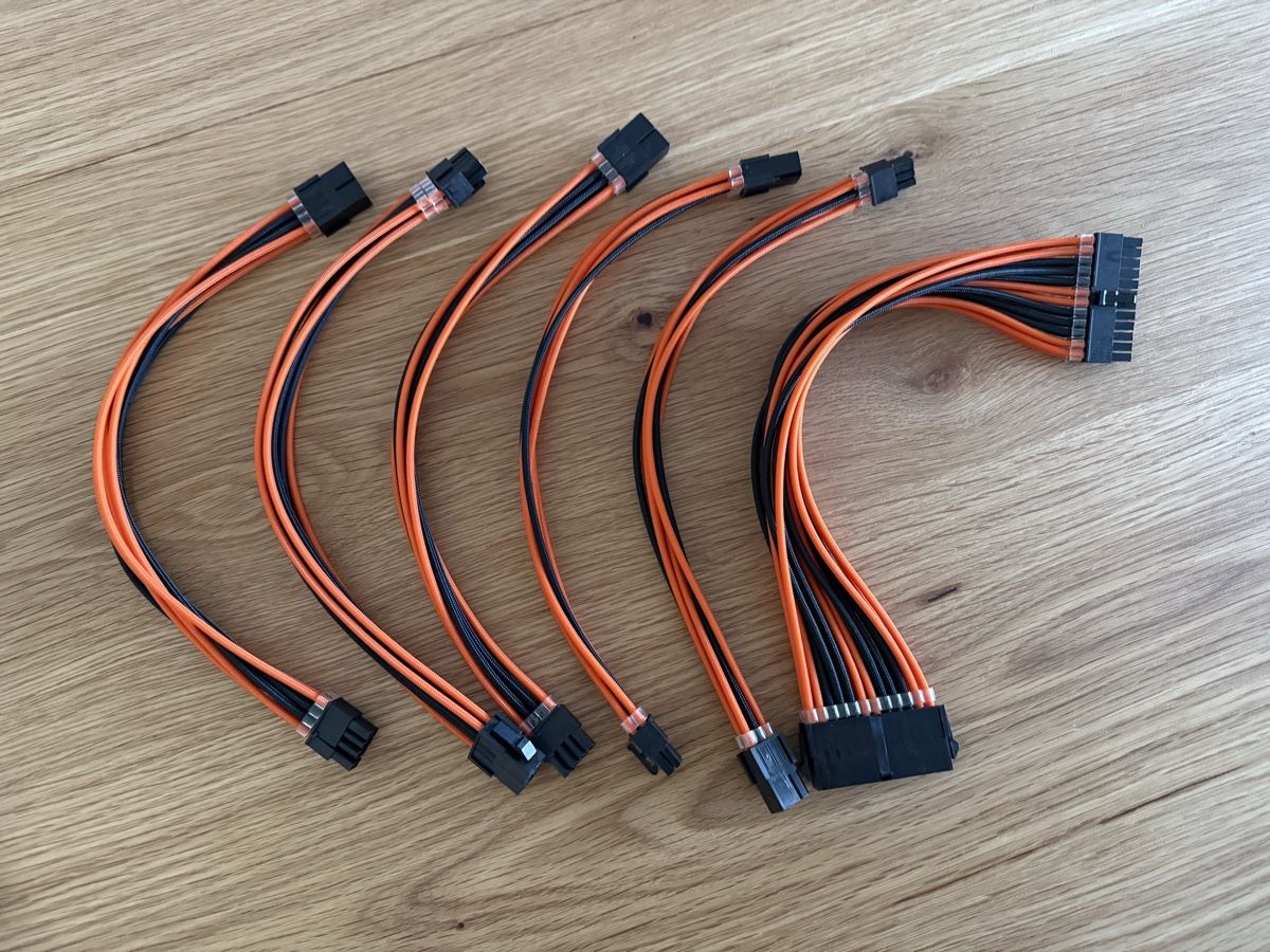 Cavi: Kabelset Verlängerung Orange/Schwarz – Nuovo (secondo la descrizione) da Kräiligen venduto da Mike_q