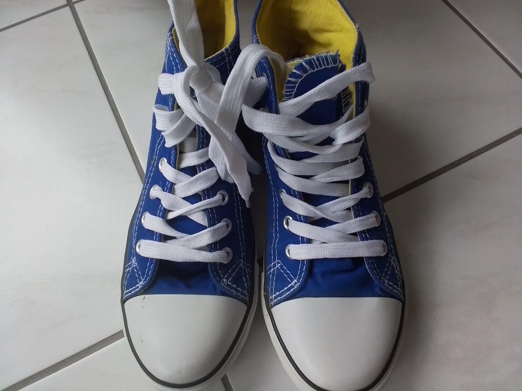 Converse Scarpe da donna: Converse von FLASH Gr. 37 – Usato da Heimberg venduto da sunny1970 1