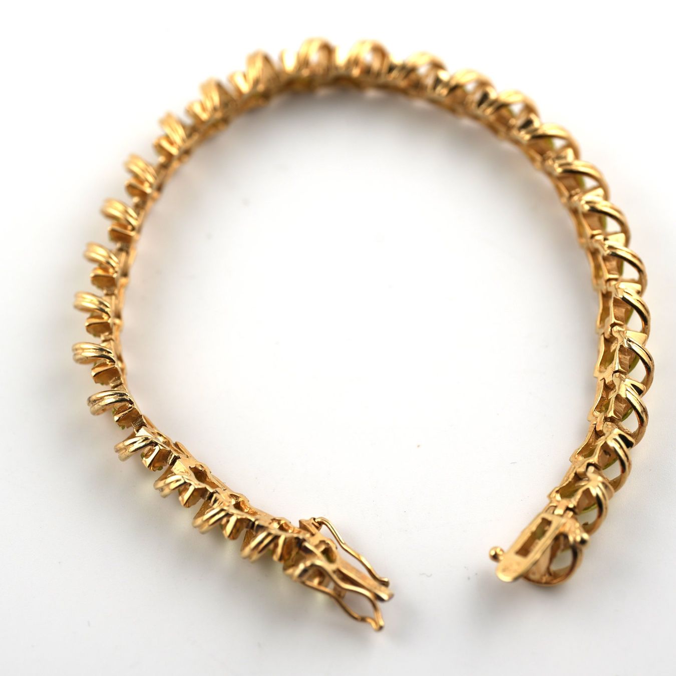 Bracelets: Silberarmkette 925 mit hellgrünen Steinen – D'occasion à Basel par Vip24 2