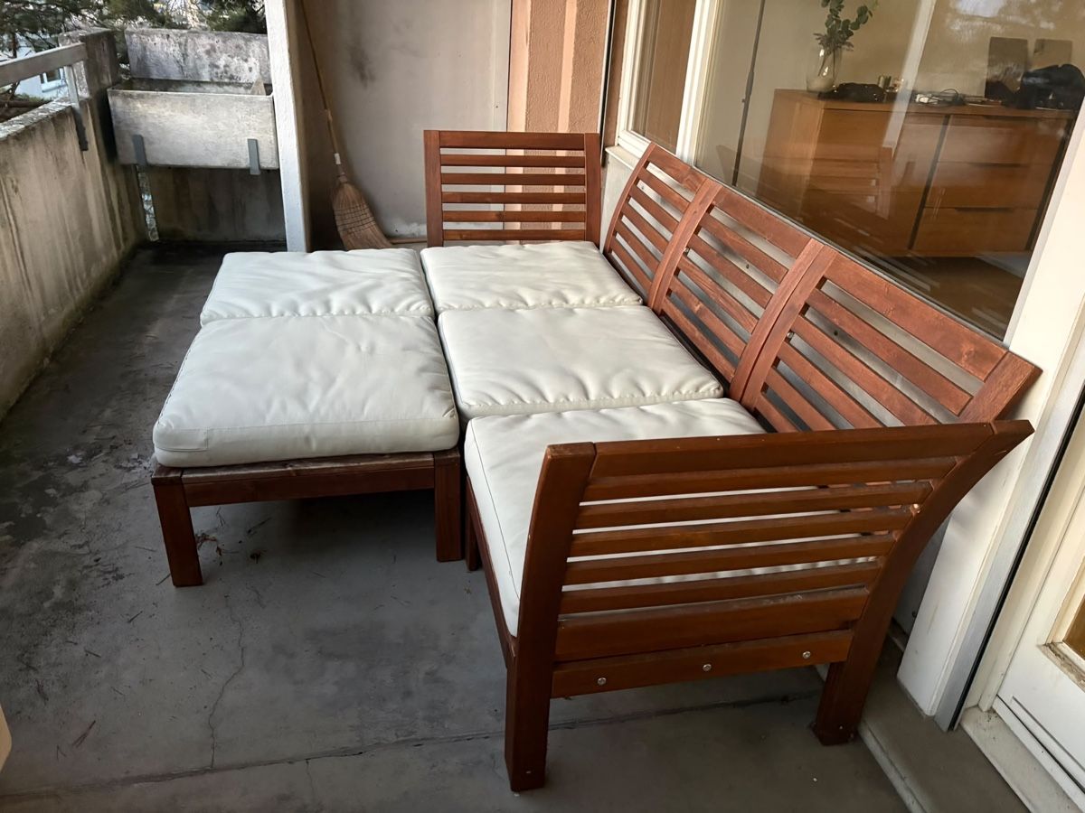 Divani: Balkonsofa Holz mit weissen Polstern – Usato da Zürich venduto da pau_dhm6 2