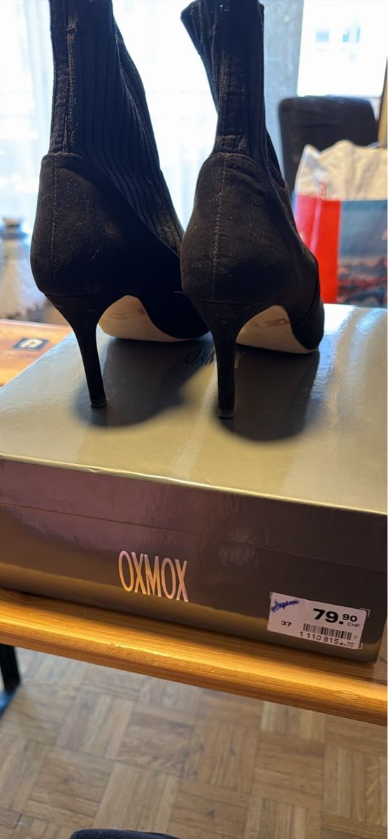Scarpe da donna: Bottines Oxmox noires - taille 37 – Nuovo (secondo la descrizione) da Carouge GE venduto da Bruggy 3