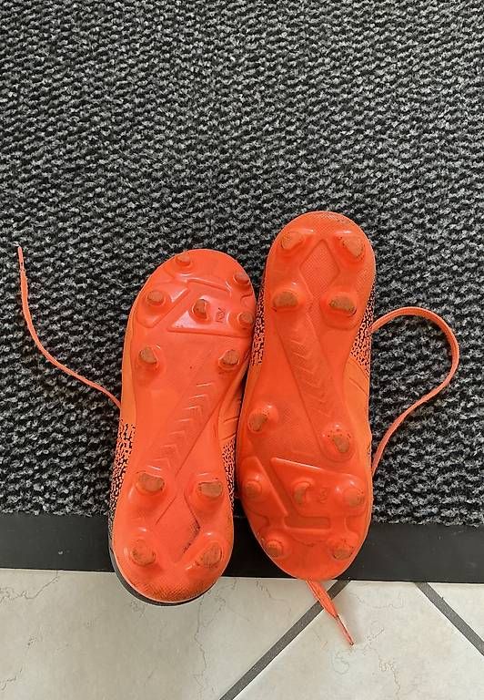 Scarpe per ragazzi: Fußballschuhe Größe 34 – Usato da Zimmerwald venduto da wuff81 2
