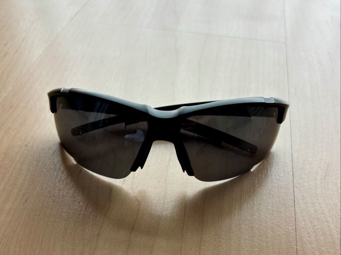 Lunettes & Verres: Lunettes de soleil – D'occasion à Denens par RomainSecondeMain