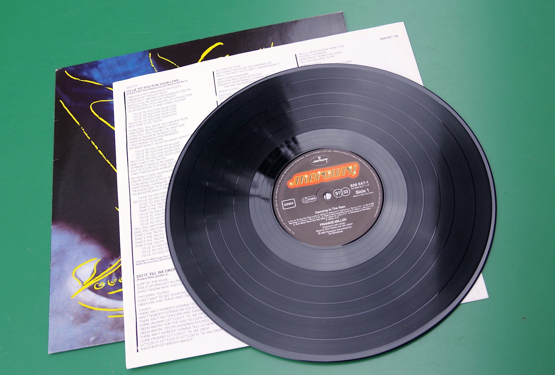 Dischi in vinile: LP - Frankie Miller: Dancing In The Rain – Nuovo (secondo la descrizione) da Frauenfeld venduto da Danielpwiedmer 1